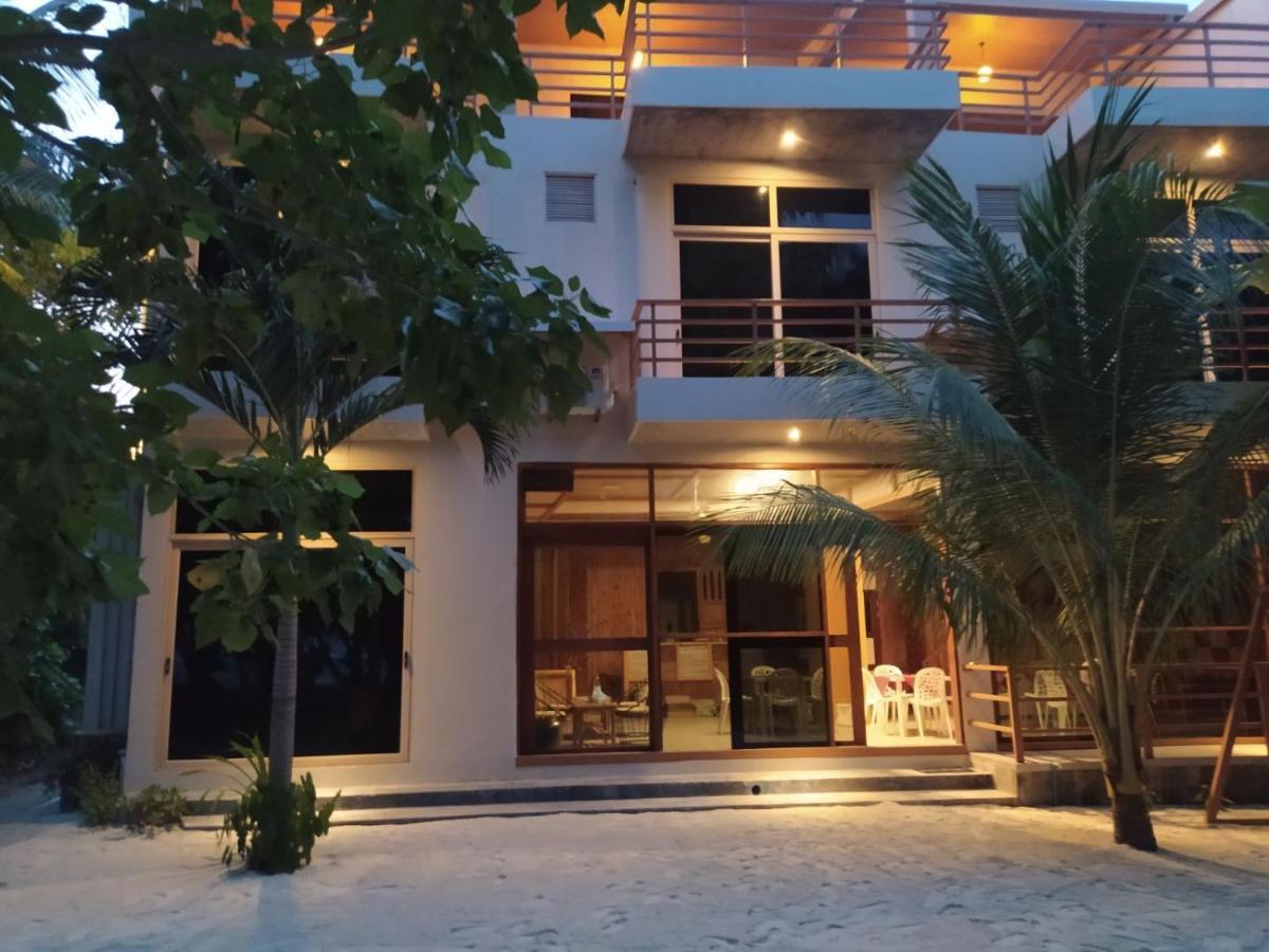 Finolhu Beach Guest House Фелиду Екстериор снимка