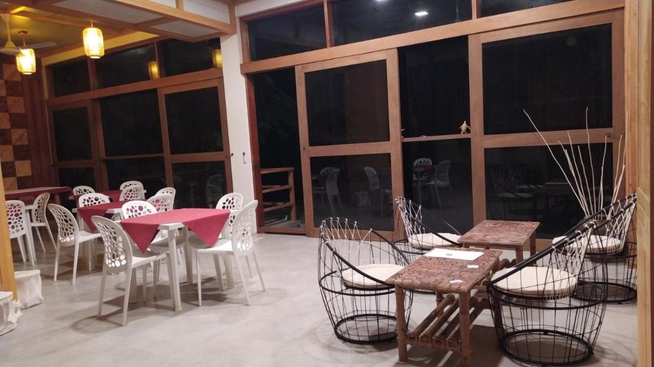 Finolhu Beach Guest House Фелиду Екстериор снимка