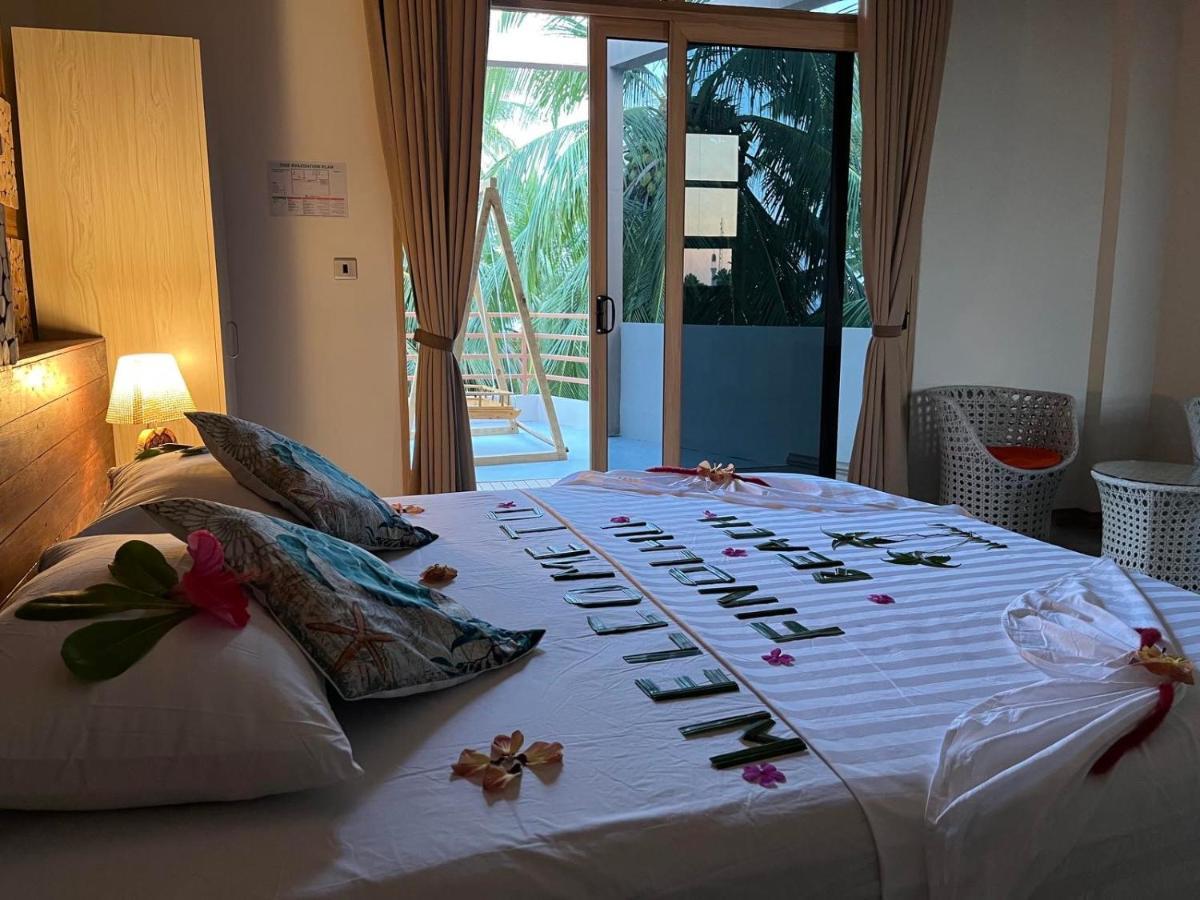 Finolhu Beach Guest House Фелиду Екстериор снимка
