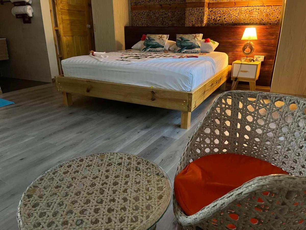 Finolhu Beach Guest House Фелиду Екстериор снимка