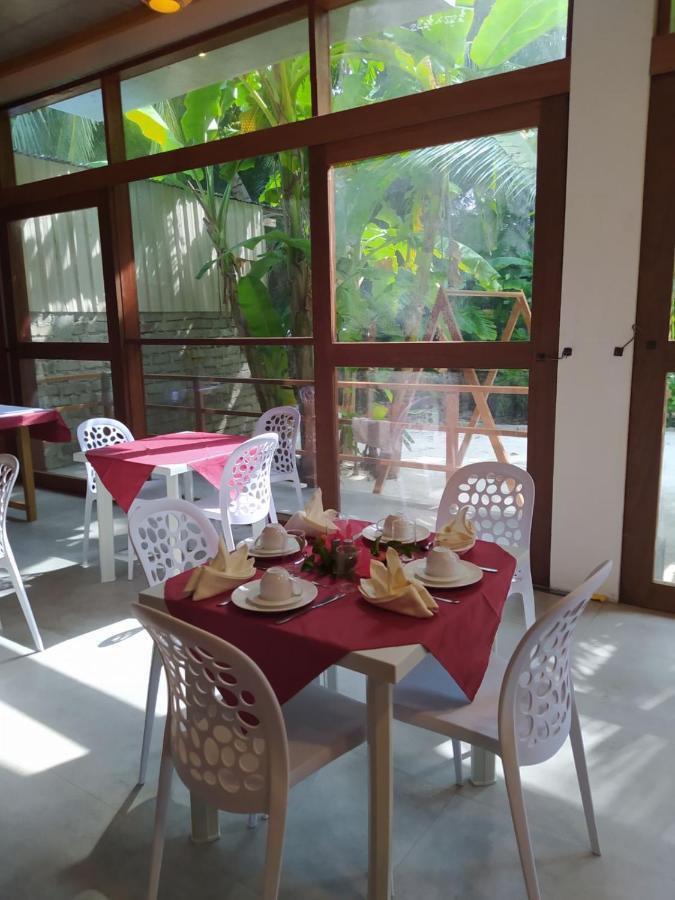 Finolhu Beach Guest House Фелиду Екстериор снимка