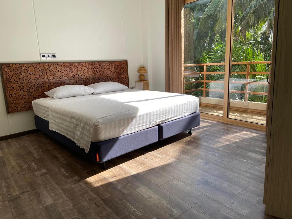 Finolhu Beach Guest House Фелиду Екстериор снимка
