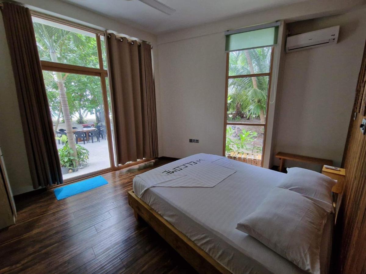 Finolhu Beach Guest House Фелиду Екстериор снимка