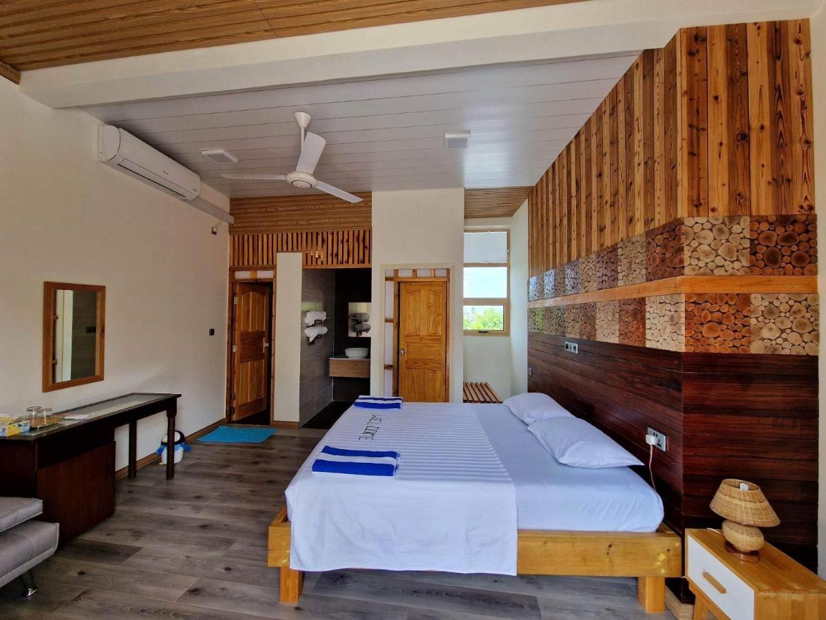 Finolhu Beach Guest House Фелиду Екстериор снимка