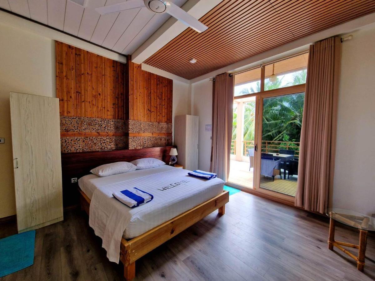 Finolhu Beach Guest House Фелиду Екстериор снимка